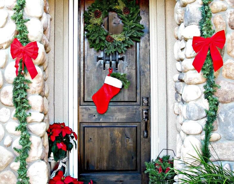 christmas decor for front door 50 Best Christmas Door Decorations for 2016