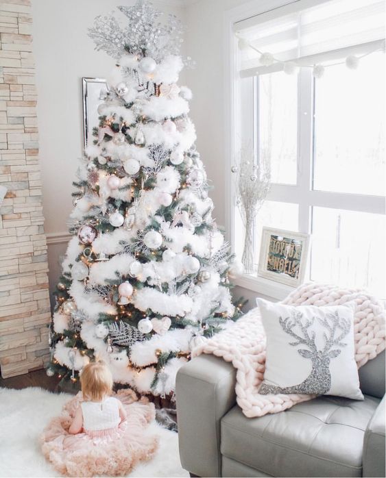 white decor for christmas 25 AllWhite Christmas Home Decor Ideas DigsDigs