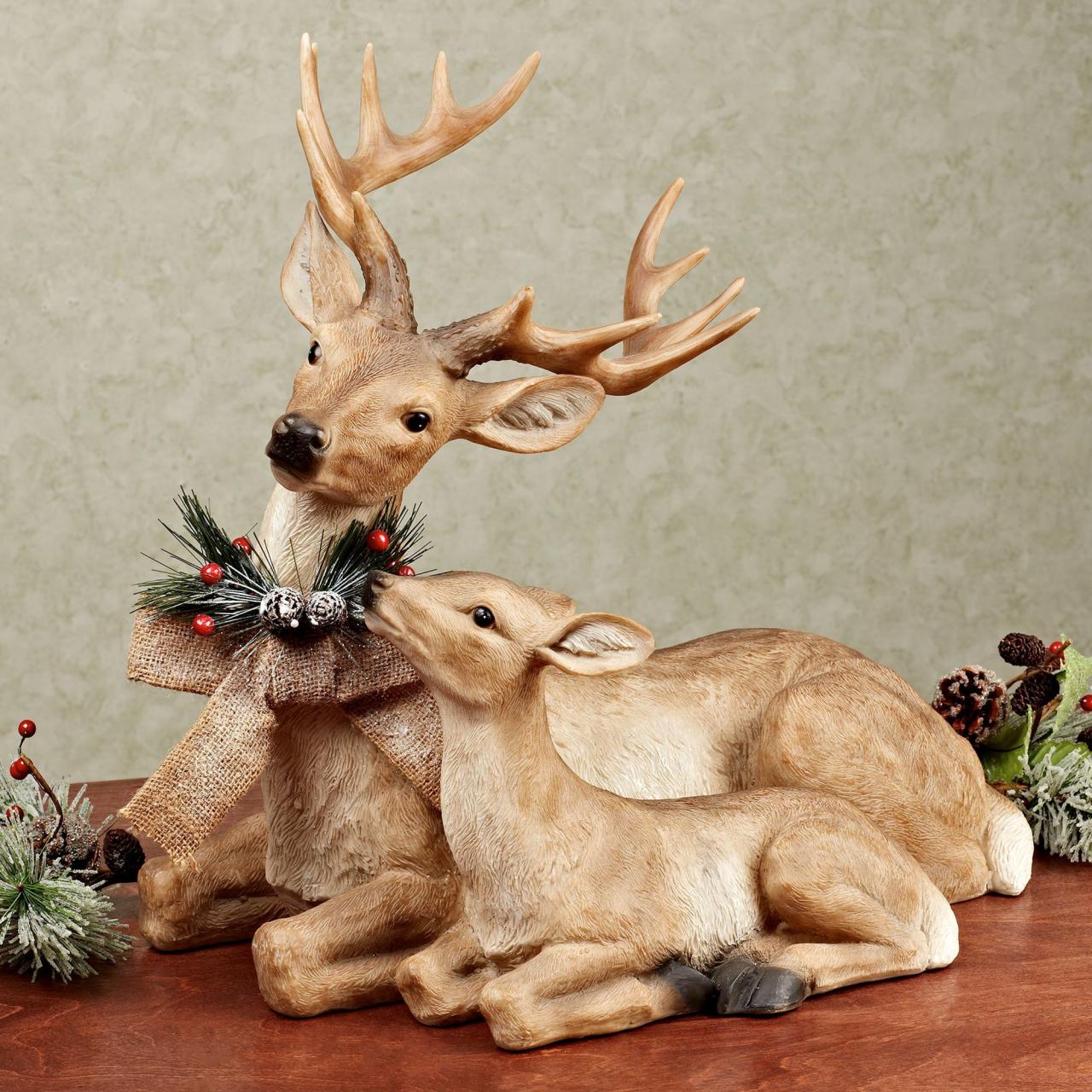 christmas decor with deer Lying Deer with Fawn Sculpture Venado navideño, Ciervos de navidad, Renos navideños