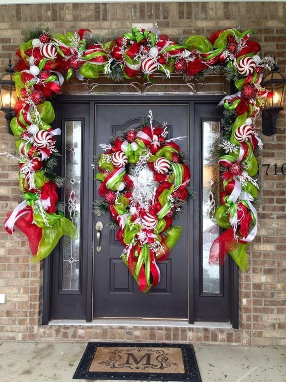 front door christmas decor 30+ Front Door Christmas Decorating HomeDecorish