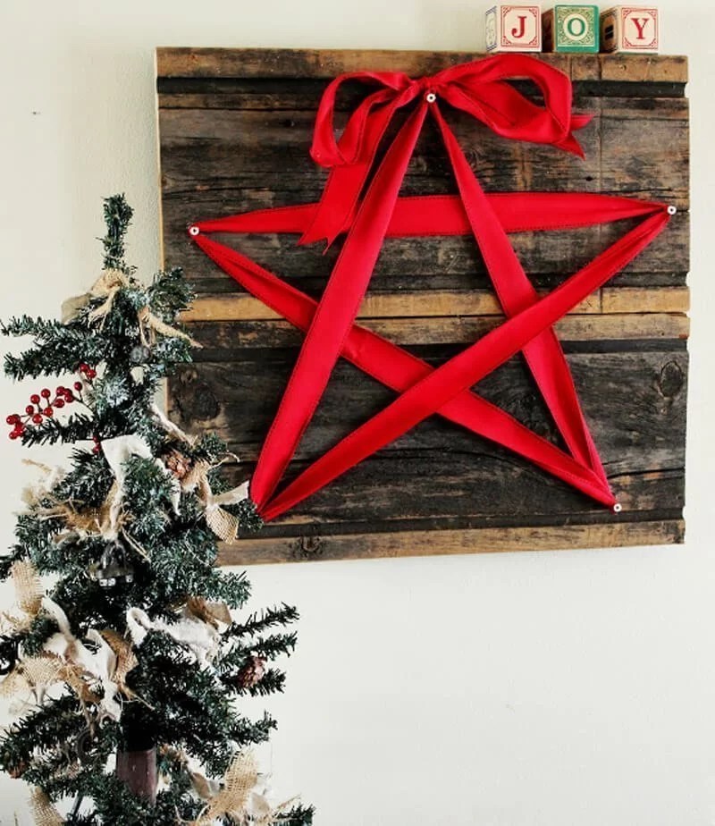 christmas decor wall hanging 35 Best Christmas Wall Decor Ideas and Designs for 2021