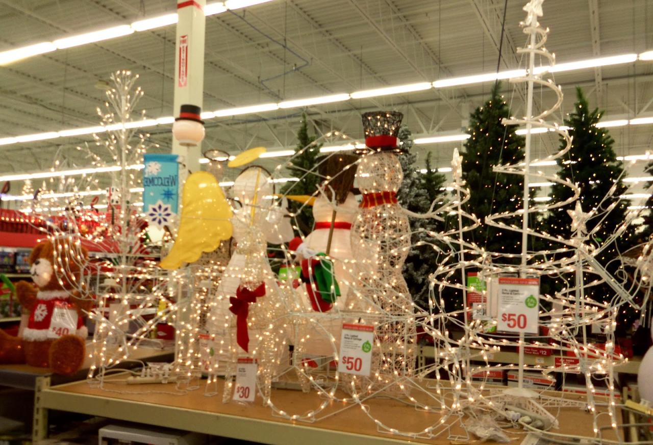 christmas decor at big lots A DEBBIEDABBLE CHRISTMAS Christmas in the Stores Big Lot's