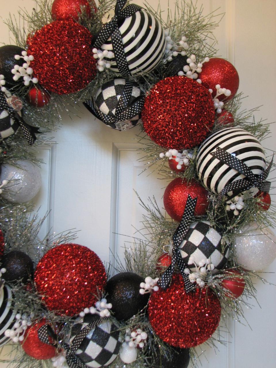 black white christmas decor 20+ Red And Black Christmas Decor HomeDecorish