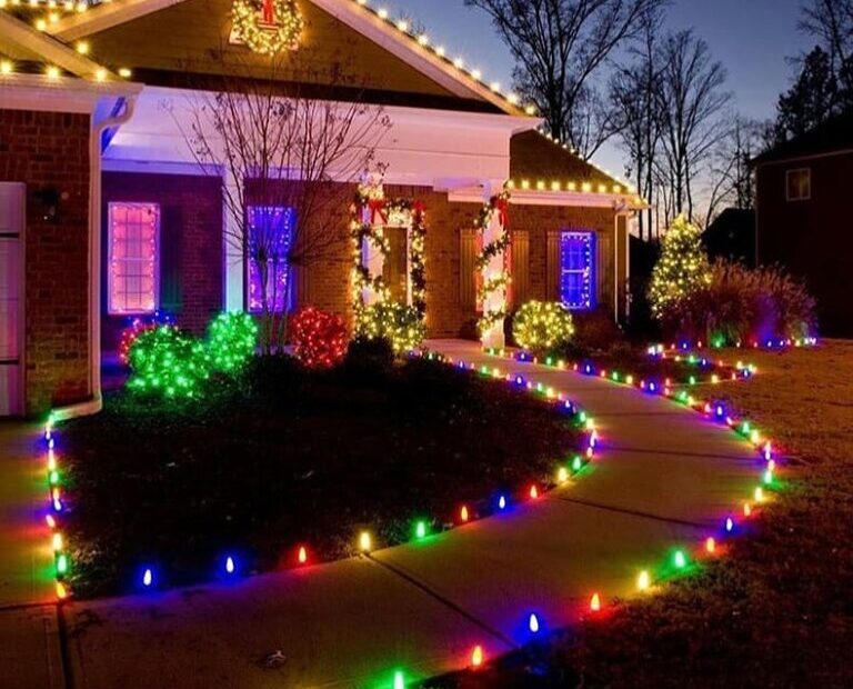 christmas decorating ideas outside lights 20 Easy Outdoor Christmas Light Ideas Craftsy Hacks