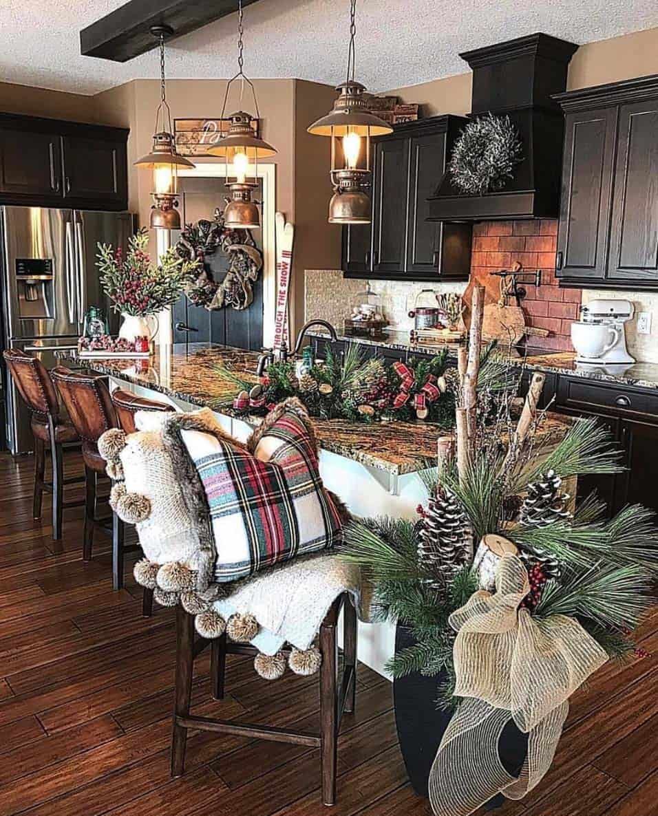 rustic farmhouse christmas decor 40+ Cozy And Wonderful Rustic Farmhouse Christmas Decorating Ideas Christmas kitchen decor