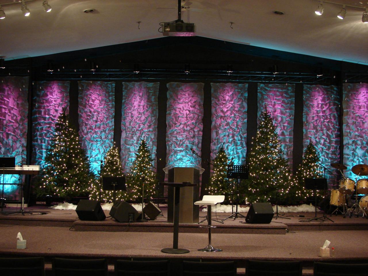 christmas decor for stage Pin on Stage Design Ideas