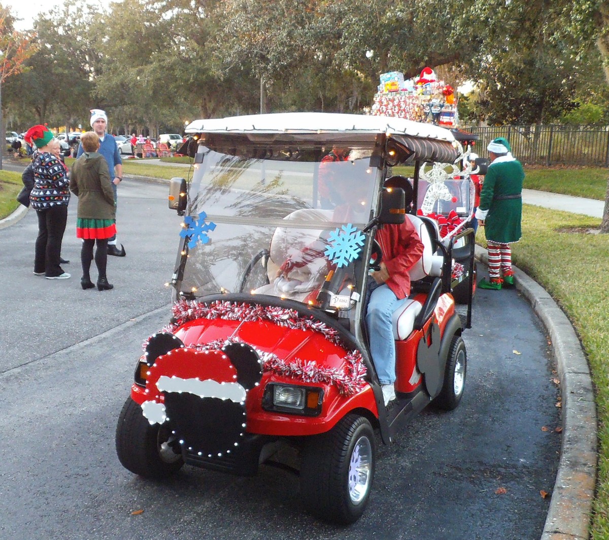 christmas decor for golf carts How to Decorate a Golf Cart for Christmas Holidappy