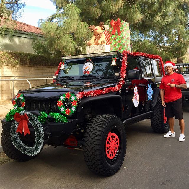 christmas decor for jeep Pin by cathy on Jeeps Christmas parade, Jeep lifestyle, Chatsworth