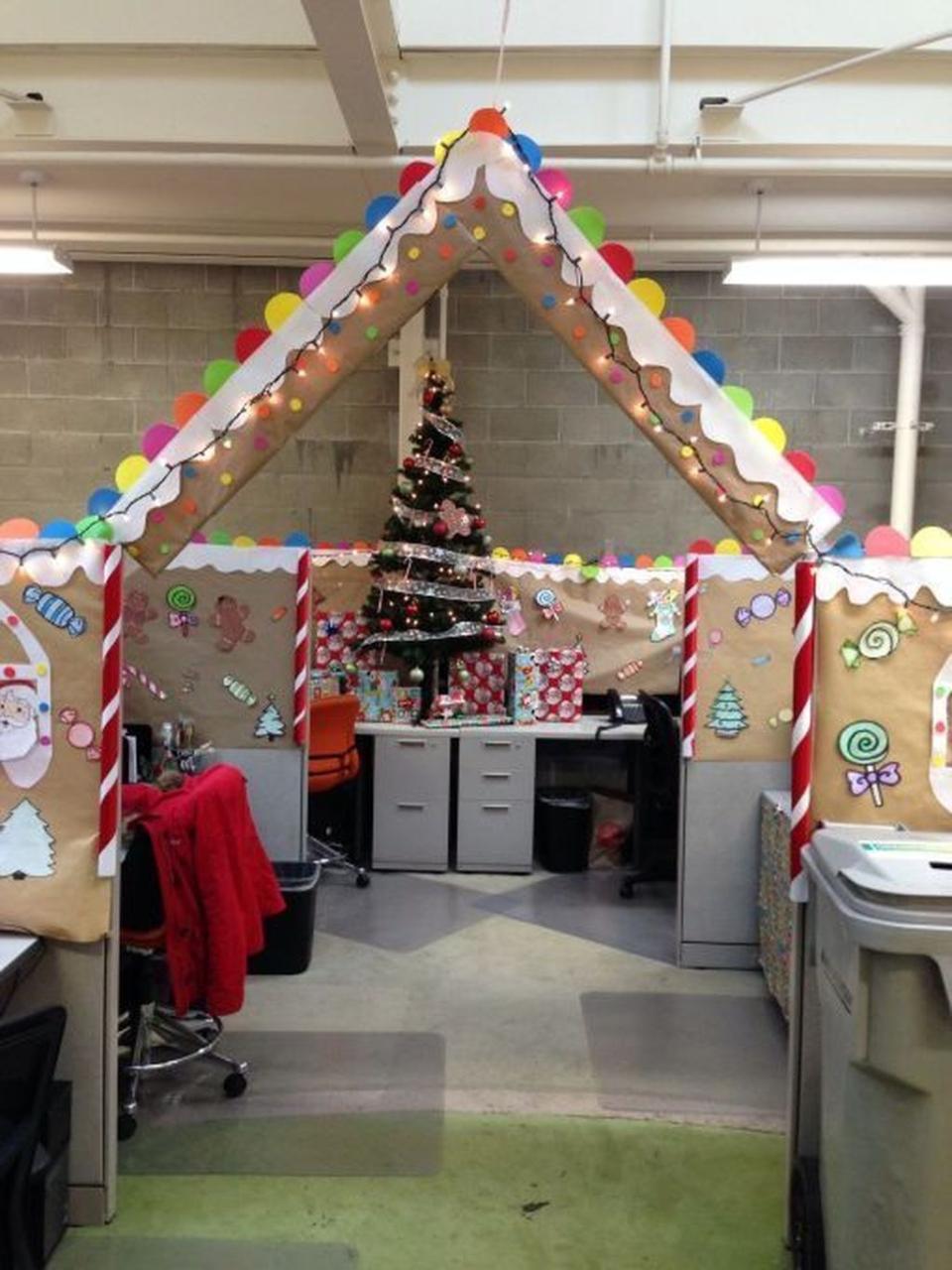 office christmas decorating themes Top 10 christmas decorating themes for office to create a festive workspace