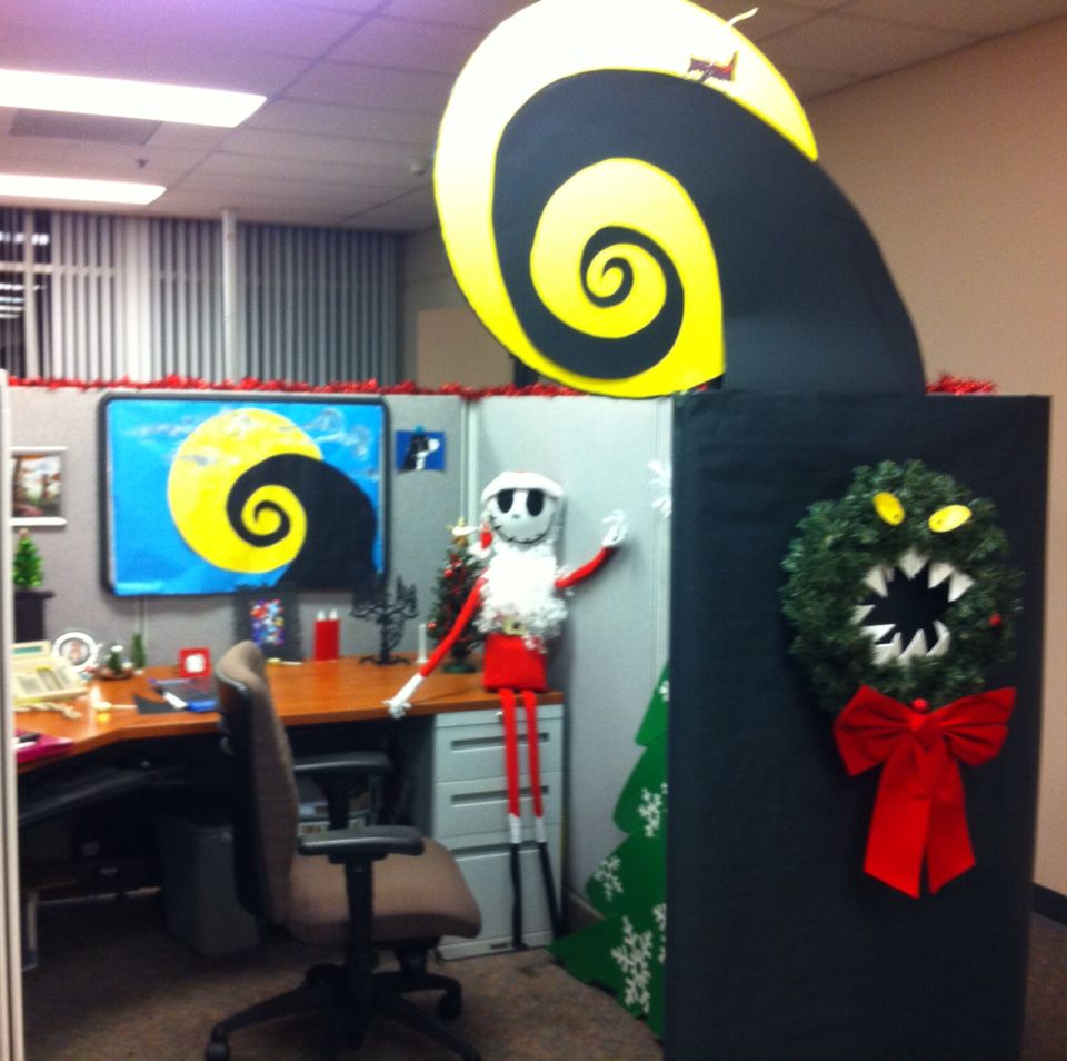 nightmare before christmas cubicle decor Nightmare before Christmas office cubical decor jack skeleton … Office christmas decorations