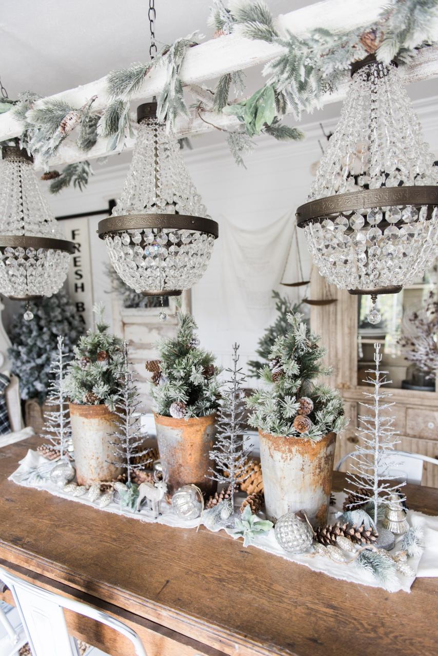 rustic christmas decor ideas Rustic Glam Farmhouse Christmas Dining Room Christmas decorations rustic, Glam christmas decor