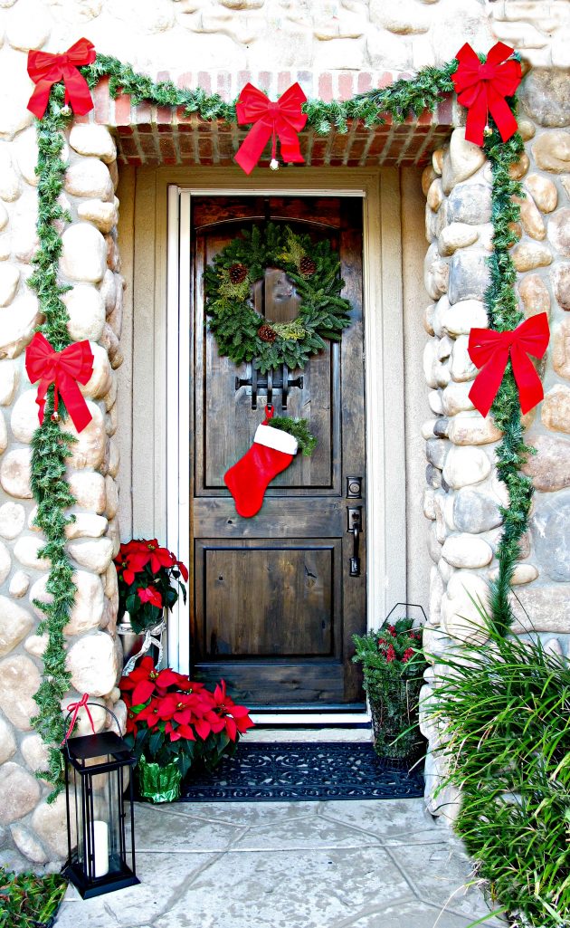 front door christmas decor 21 Extravagant Christmas Decorations For Your Front Door