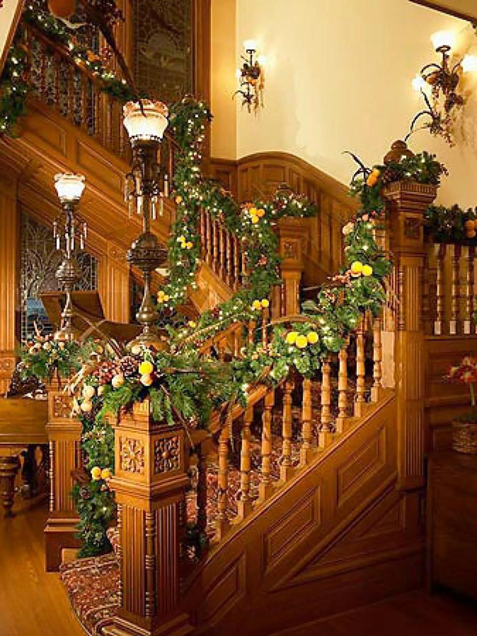 classic christmas decorations indoor 32 Perfect Indoor Christmas Decorations Ideas Decoration Love