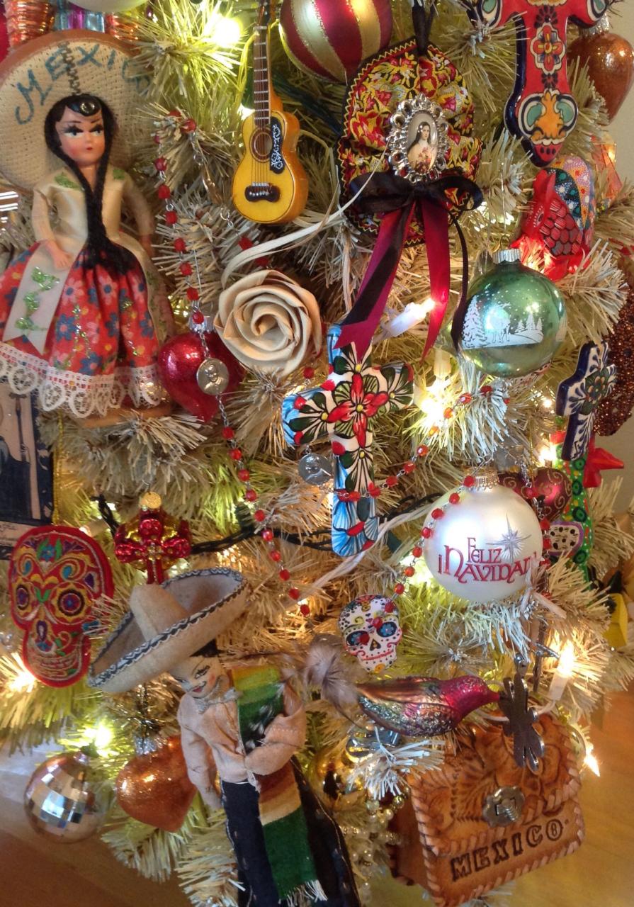 christmas decor in mexico My Mexican themed Christmas tree Mexican christmas traditions, Mexican christmas decorations