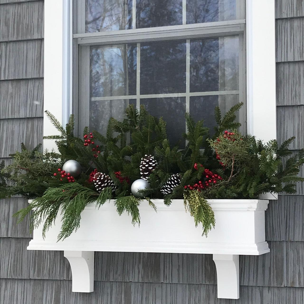 christmas decor for window boxes Pin by Maureen DeRoy on Window Box Christmas window boxes, Christmas decorations rustic