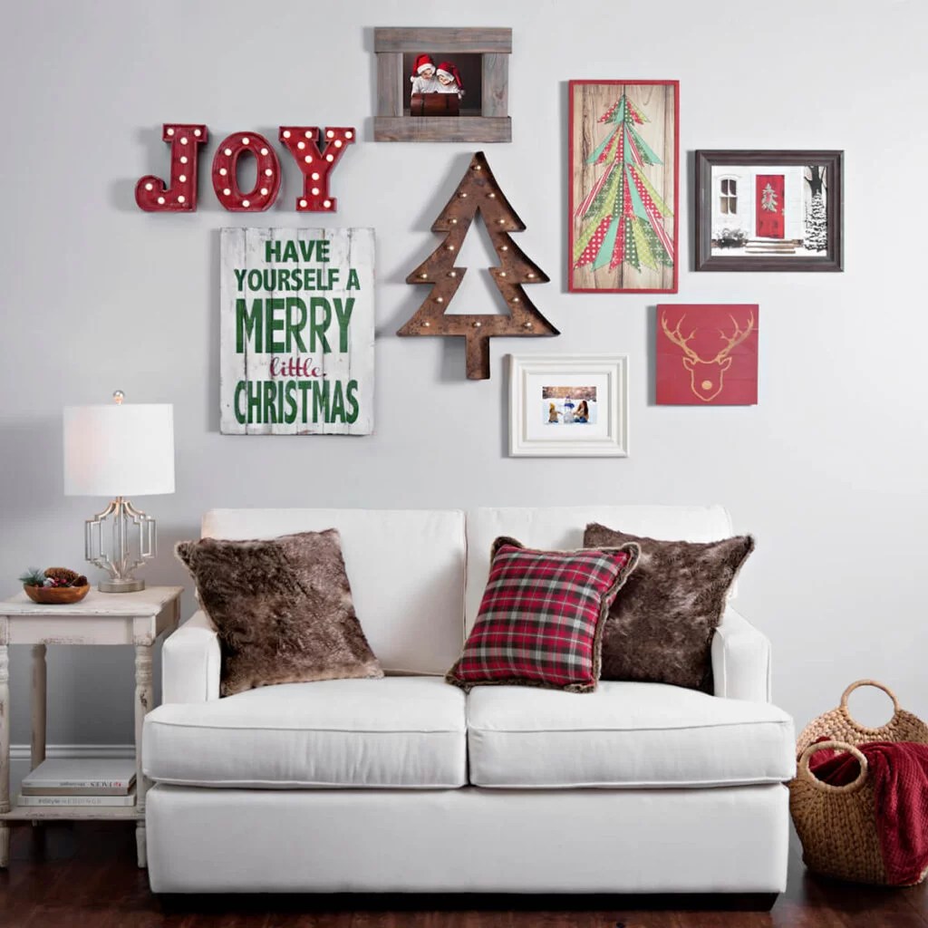 christmas wall decor large 35 Christmas Wall Decor Ideas to Make You Feel Festive