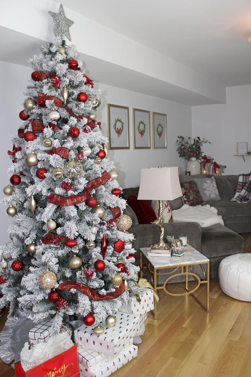 christmas tree decor in white My Living Room for the Holidays Lace & Lashes Flocked christmas trees decorated, White