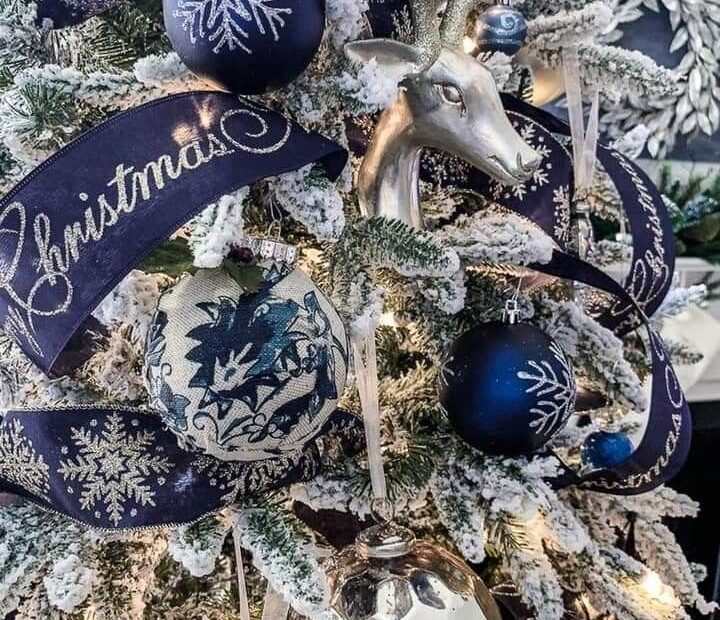 christmas tree blue decor 20+ Blue Christmas Tree Decor Ideas