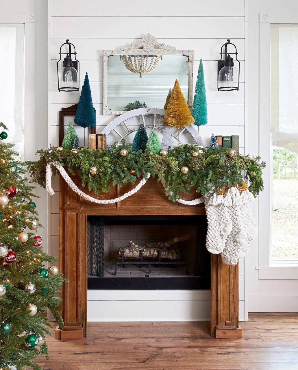 no mantel fireplace christmas decor 20+ Vintage Christmas Mantel Decor HomeDecorish