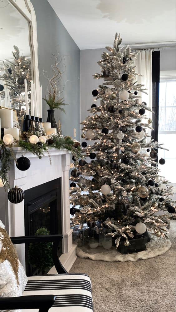 black and white christmas decor ideas 25 Black and White Christmas Decor Ideas » Lady Decluttered