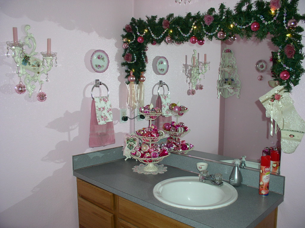 pink christmas bathroom decor Pink Christmas decor in bathroom Eli & AnneMarie Flickr