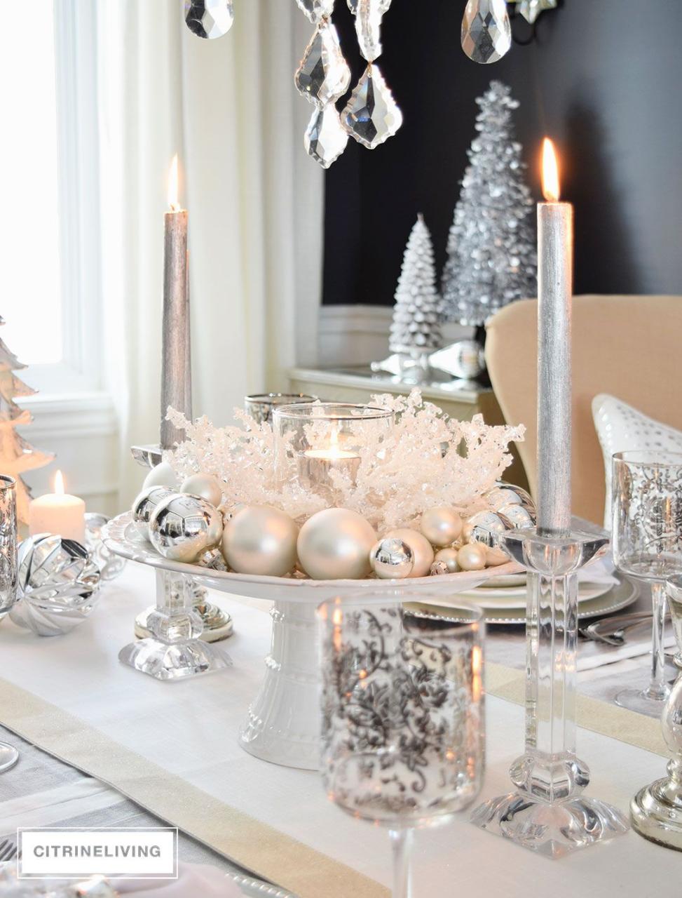 silver and white christmas decor A WINTER WHITE AND SILVER HOLIDAY TABLESCAPE Silver christmas decorations, Christmas