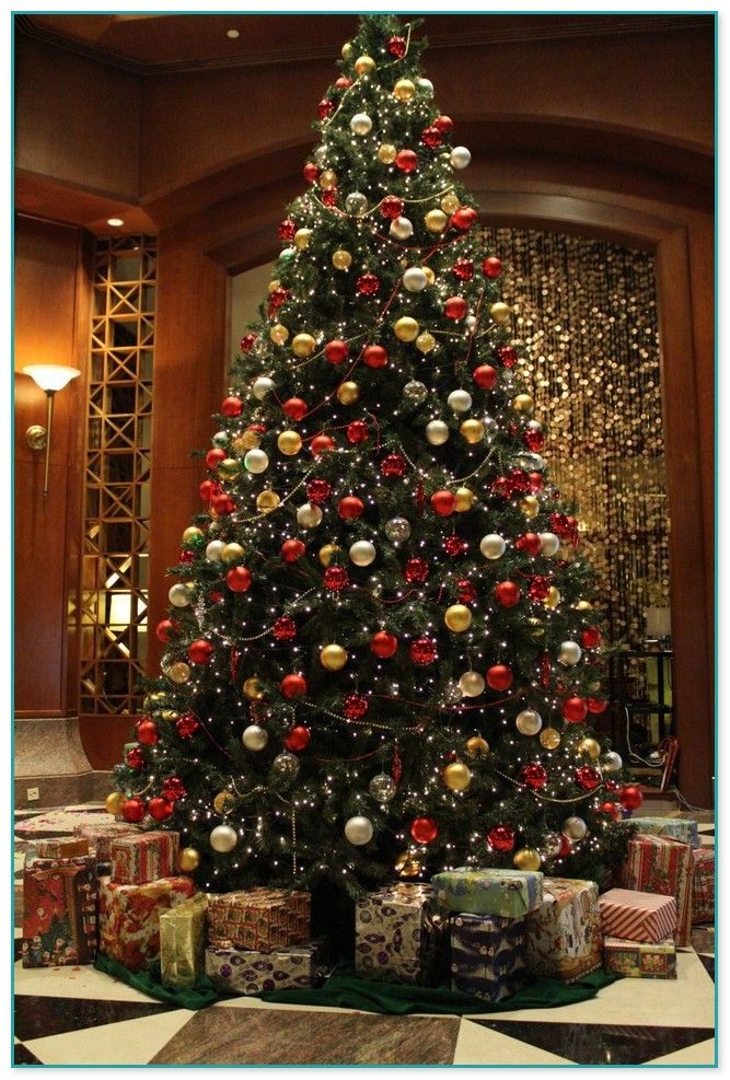 old fashioned christmas decor 20+ Old Fashioned Christmas Tree Decorating Ideas The Urban Decor