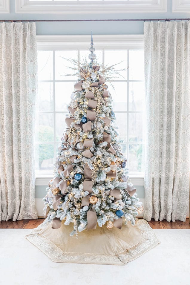 flocked christmas tree decor ideas 6 Ideas for How to Decorate a Flocked Christmas Tree BlueGrayGal