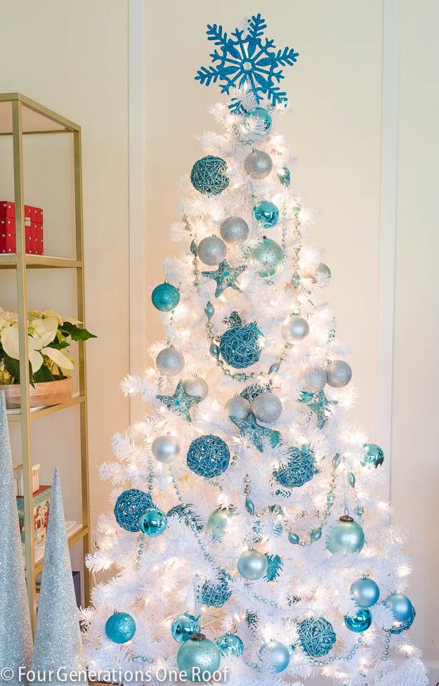 white and blue christmas tree decor Our cute blue + white Christmas tree White christmas tree decorations, White christmas trees