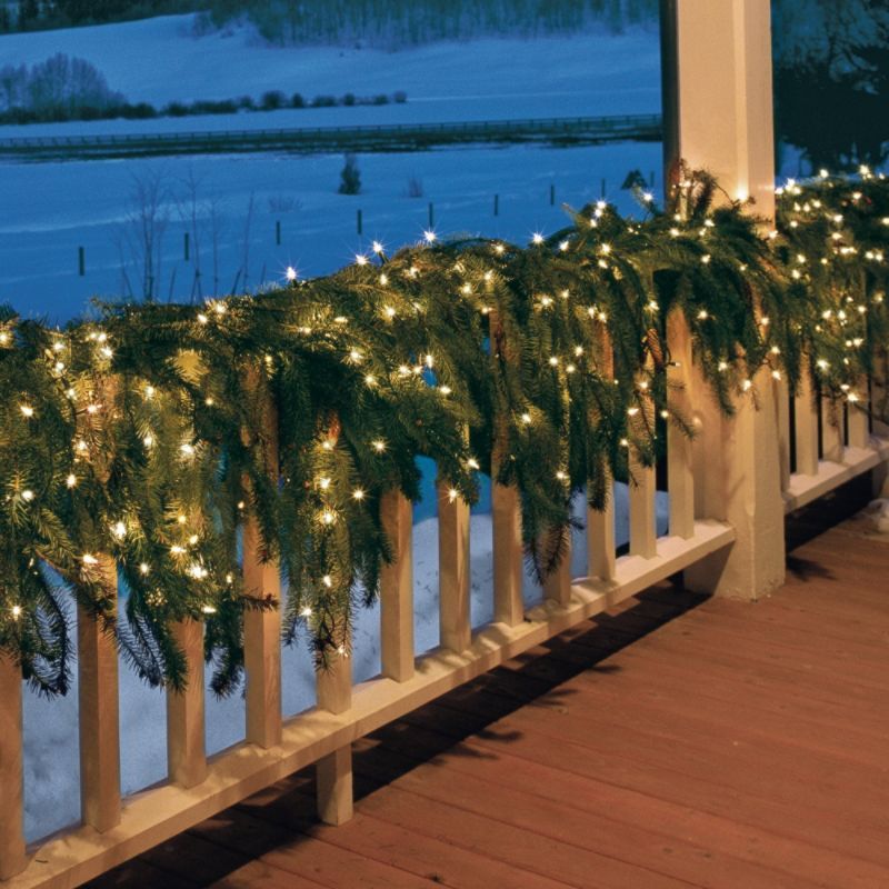 christmas decorations outdoor ideas railing front porch 20+ Outdoor Railing Christmas Decorations The Urban Decor