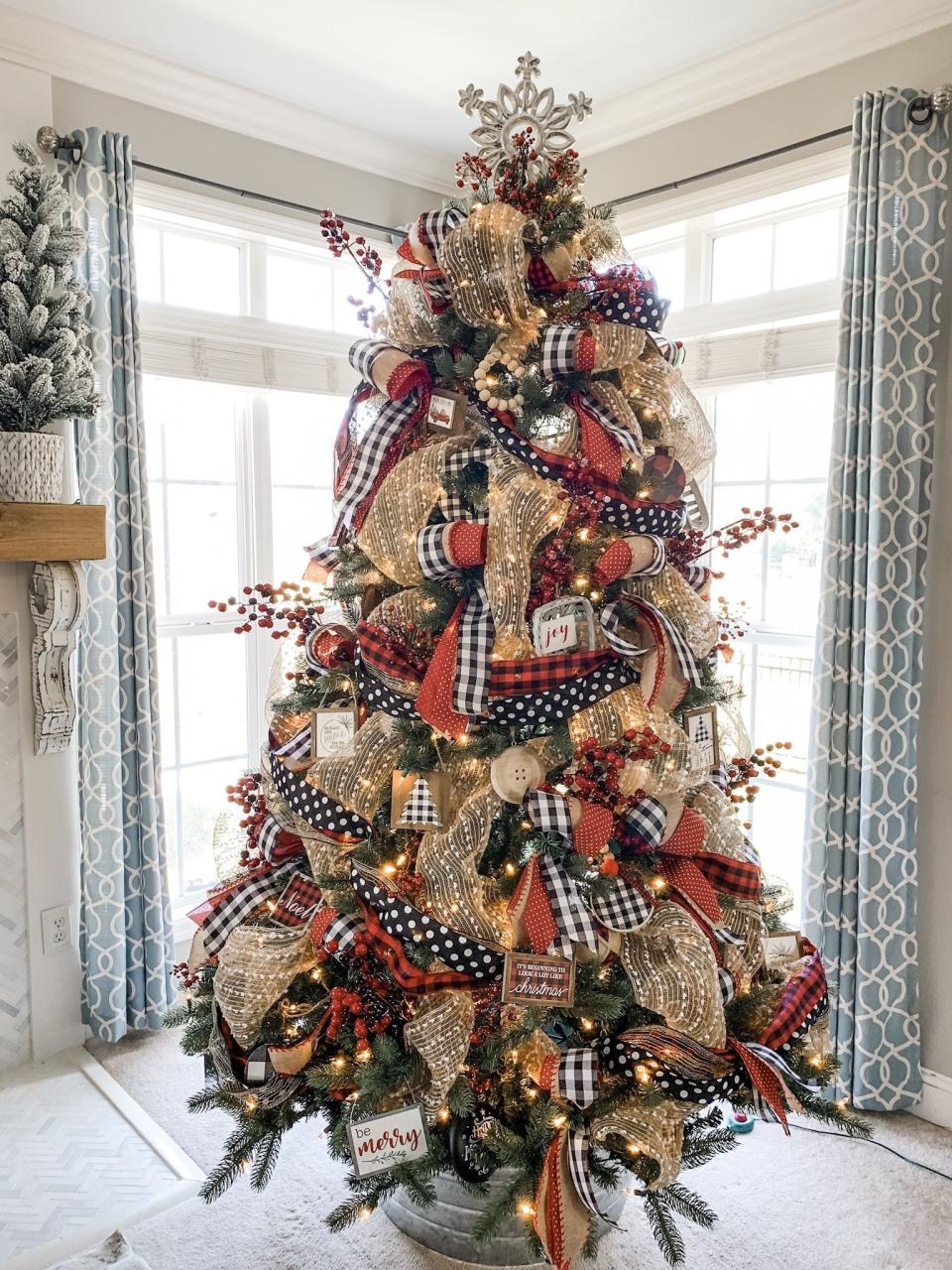 buffalo plaid christmas tree decor 20+ Buffalo Plaid Christmas Tree Ribbon