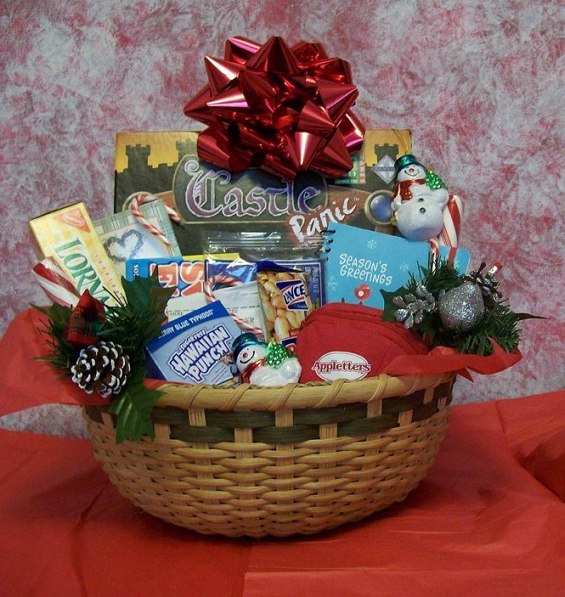 christmas decor basket ideas 40 Best Christmas Gift Basket Decoration Ideas All About Christmas