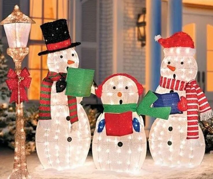 christmas decor outdoor clearance 22 Amazing Christmas Decorating Ideas For Your Garden 4 Outdoor christmas diy, Christmas