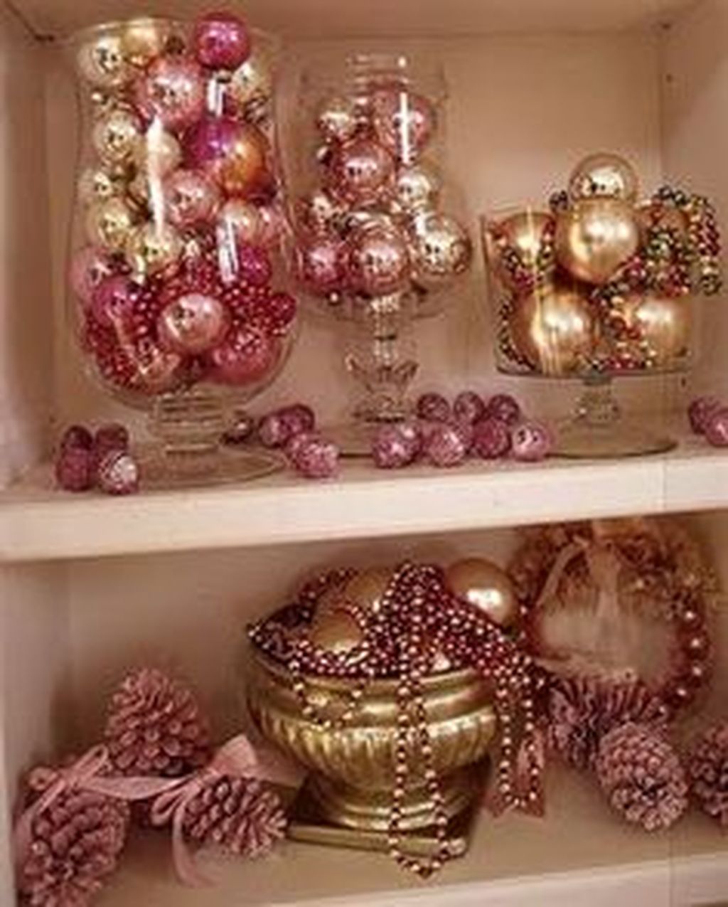 gold and pink christmas decor 44 Pink and Gold Christmas Decoration Ideas Gold christmas decorations, Pink