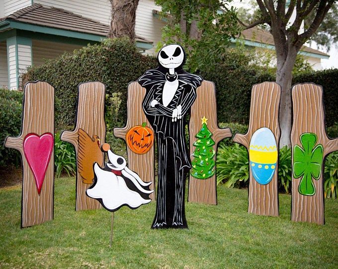 nightmare before christmas outdoor decor Nightmare Before Christmas Lawn decorations Nightmare before christmas decorations, Christmas