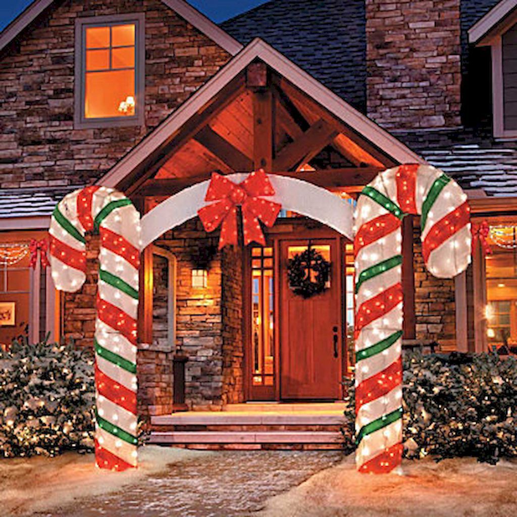 large outdoor christmas decorations ideas diy Nice 20 Amazing DIY Outdoor Christmas Decorations Ideas https//livingm