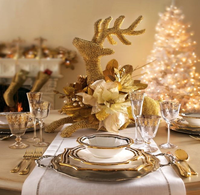 gold christmas tabletop decor Beautiful gold Christmas table decor ideas Virily