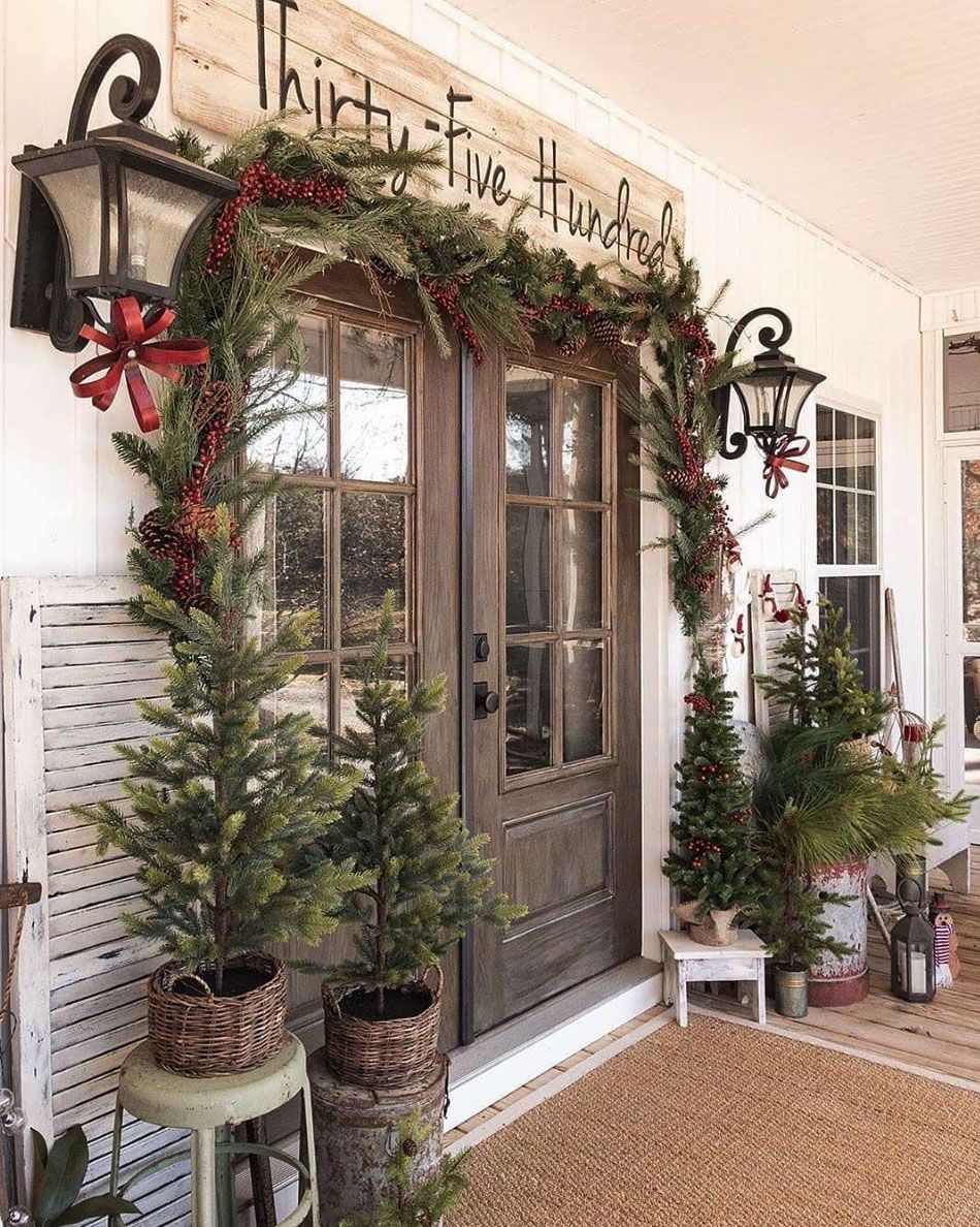 rustic outdoor christmas decor 30 Stunning Outdoor Christmas Decorations To Make The Season Bright Christmas porch decor