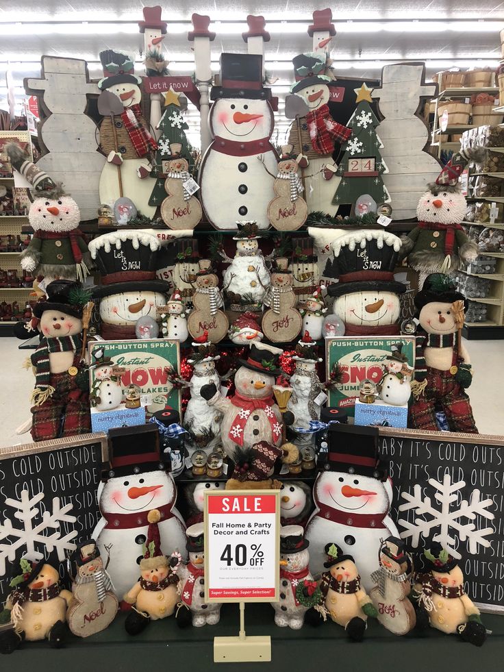 christmas decor hobby lobby Hobby Lobby Christmas Hobby lobby christmas, Hobby lobby decor, Christmas store displays