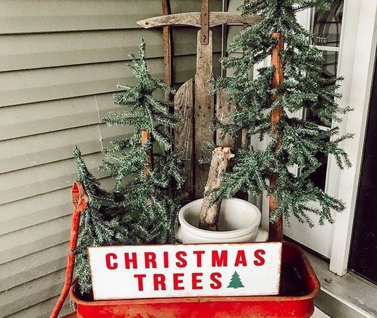 farmhouse outdoor christmas decor Stunning christmas decor idea with farmhouse style Christmas decorations diy outdoor