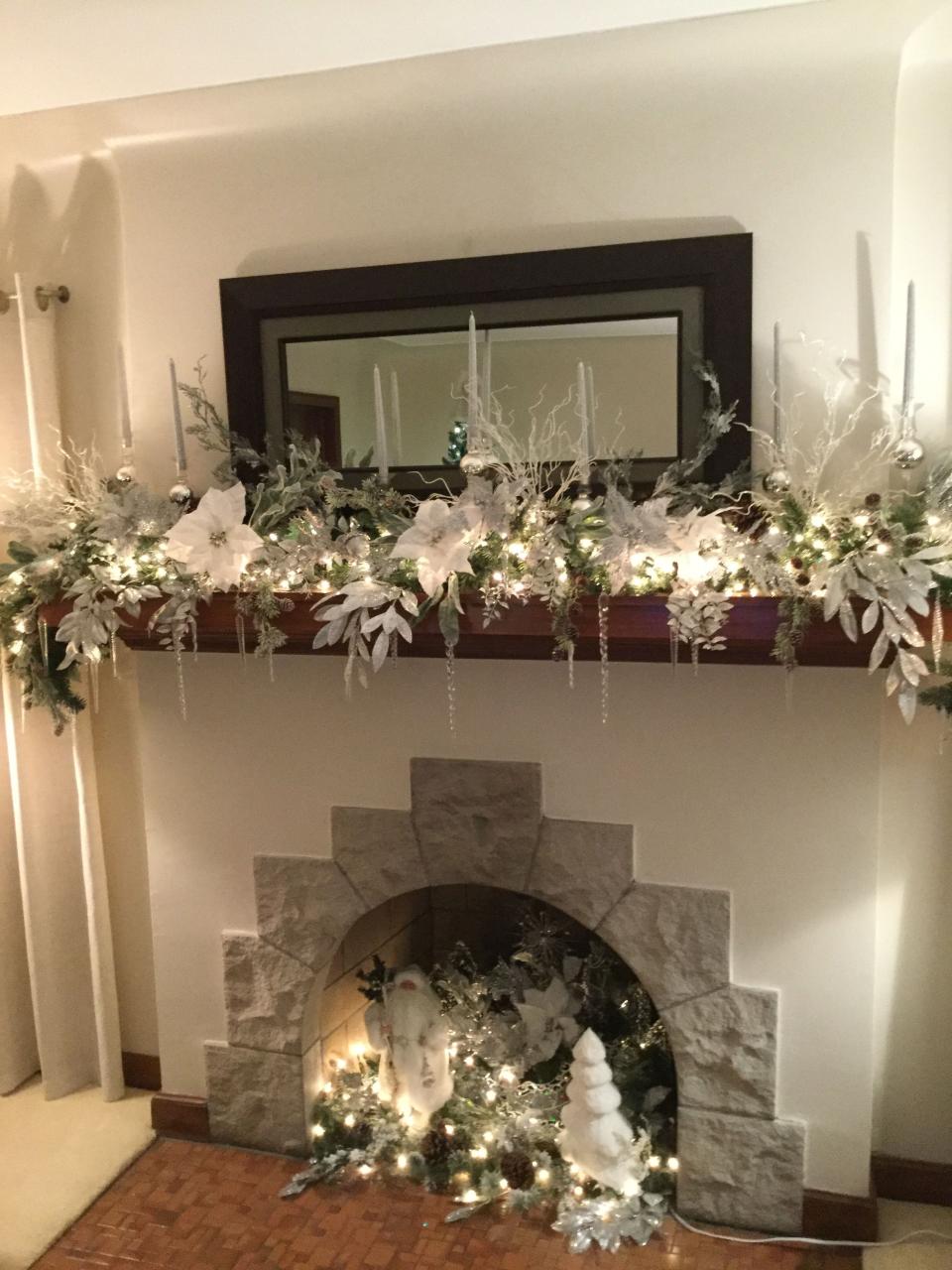 white christmas mantel decor 30+ White Christmas Mantel Decor DECOOMO