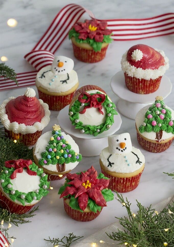 cupcakes and cashmere christmas decor 40+ Best Christmas Cake Ideas & Recipes For The Festive Season Easy christmas cupcakes