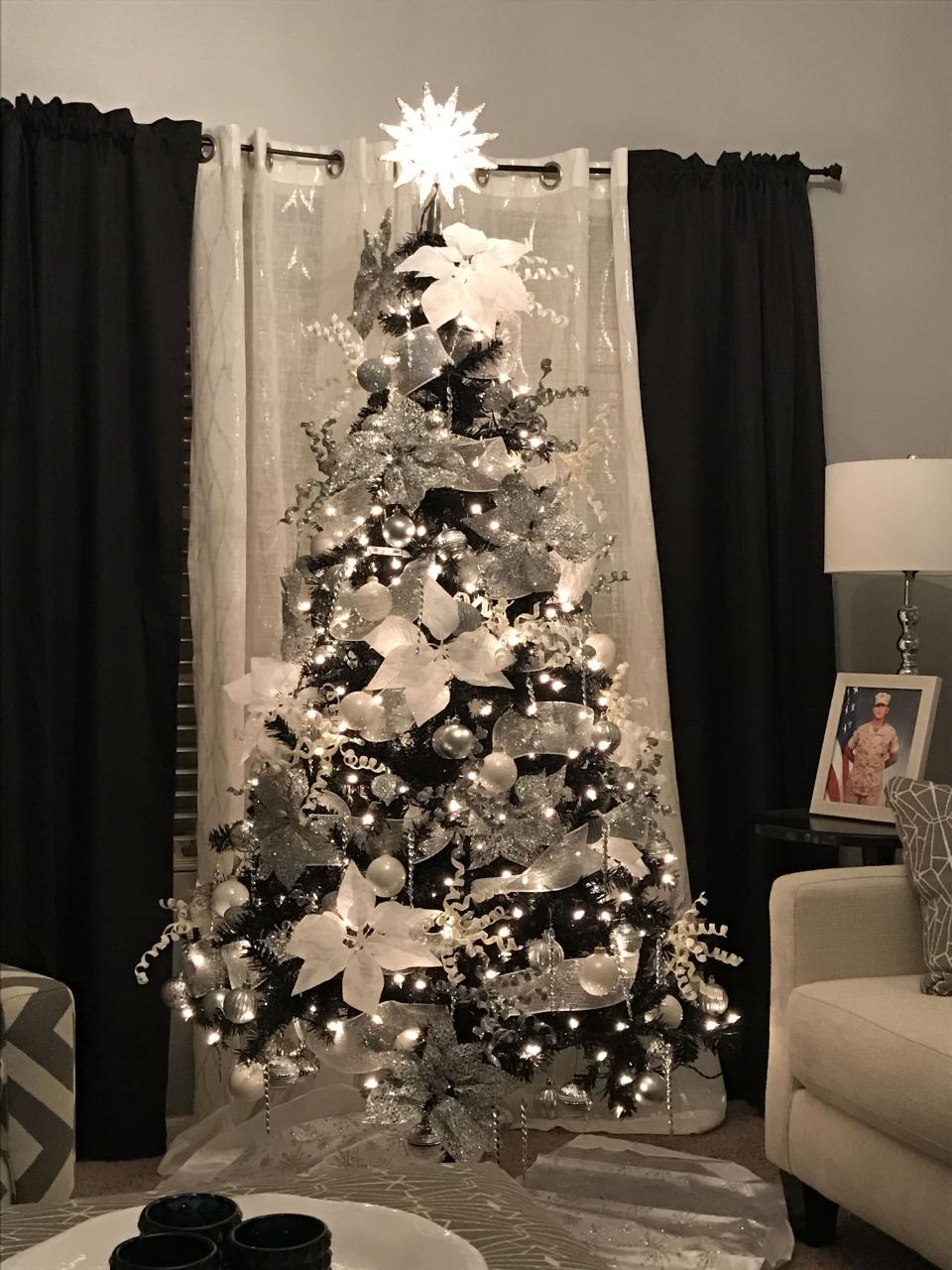 black and white christmas tree decor 10+ Christmas Tree Black And White