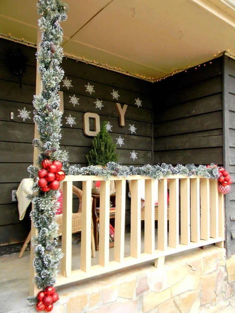 christmas front porch decor 25 Amazing Christmas Front Porch Decorating Ideas Instaloverz