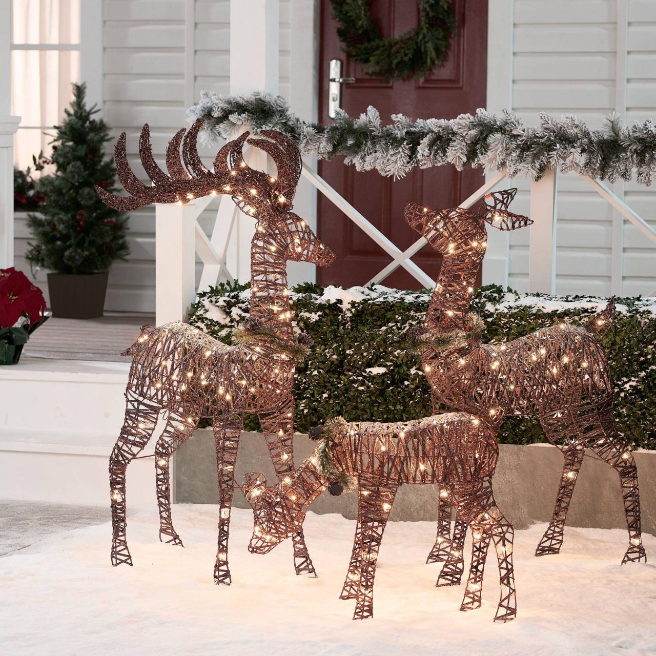 reindeer christmas decor outdoor Holiday Time Lightup Outdoor 3Piece Reindeer Family Decoration with Clear Lights