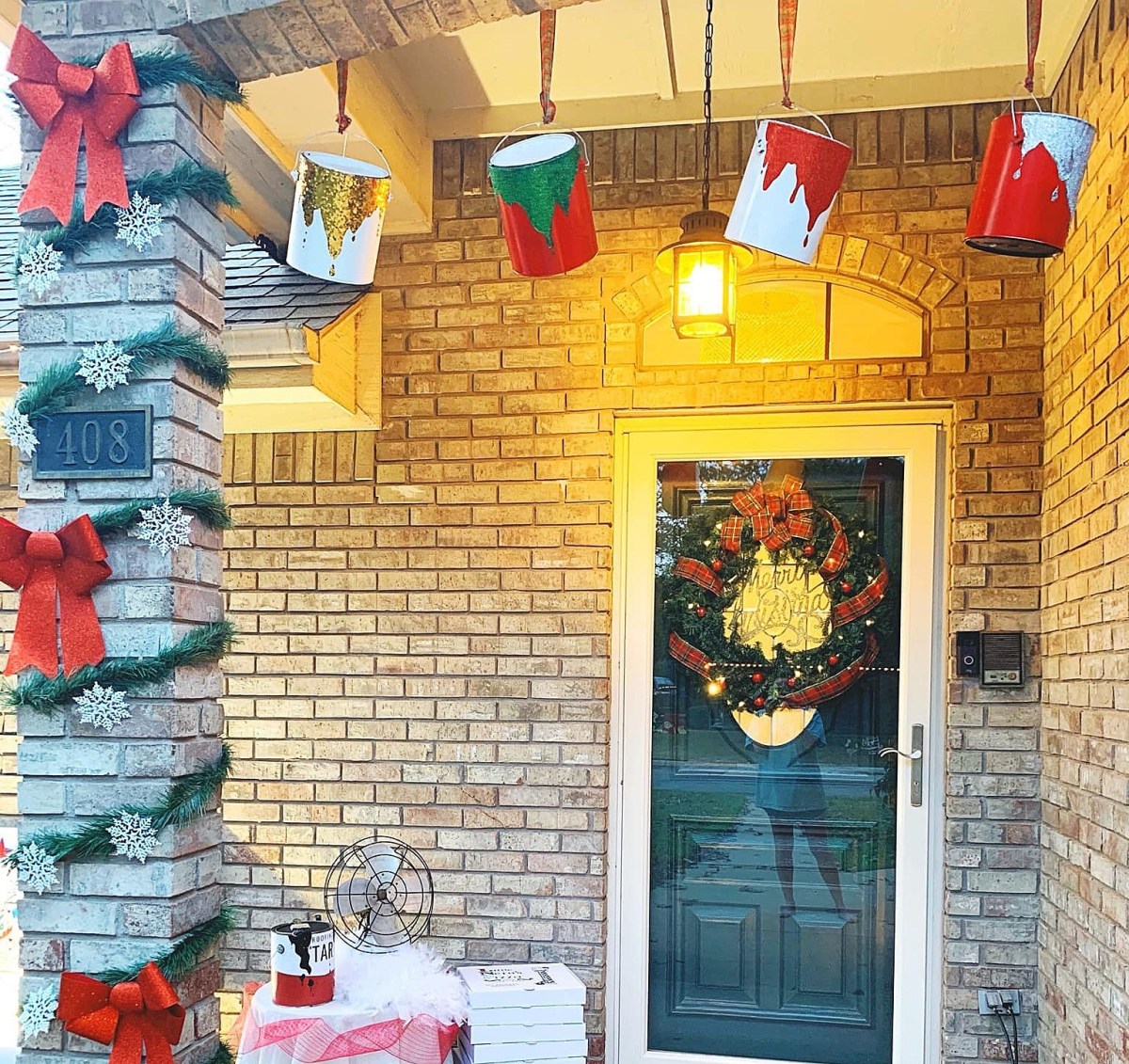 home alone christmas decor Texas Family Creates 'Home Alone' Christmas House Decorations