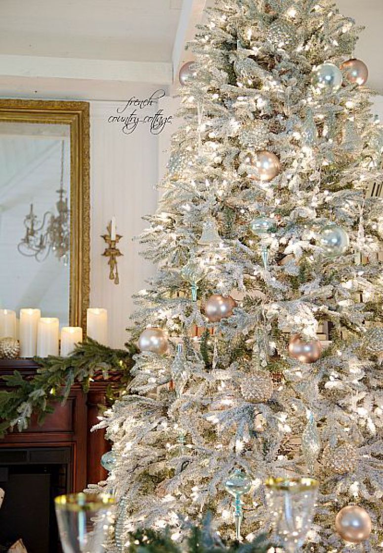 silver and white christmas decor 20+ Silver White Christmas Tree Decorations DECOOMO