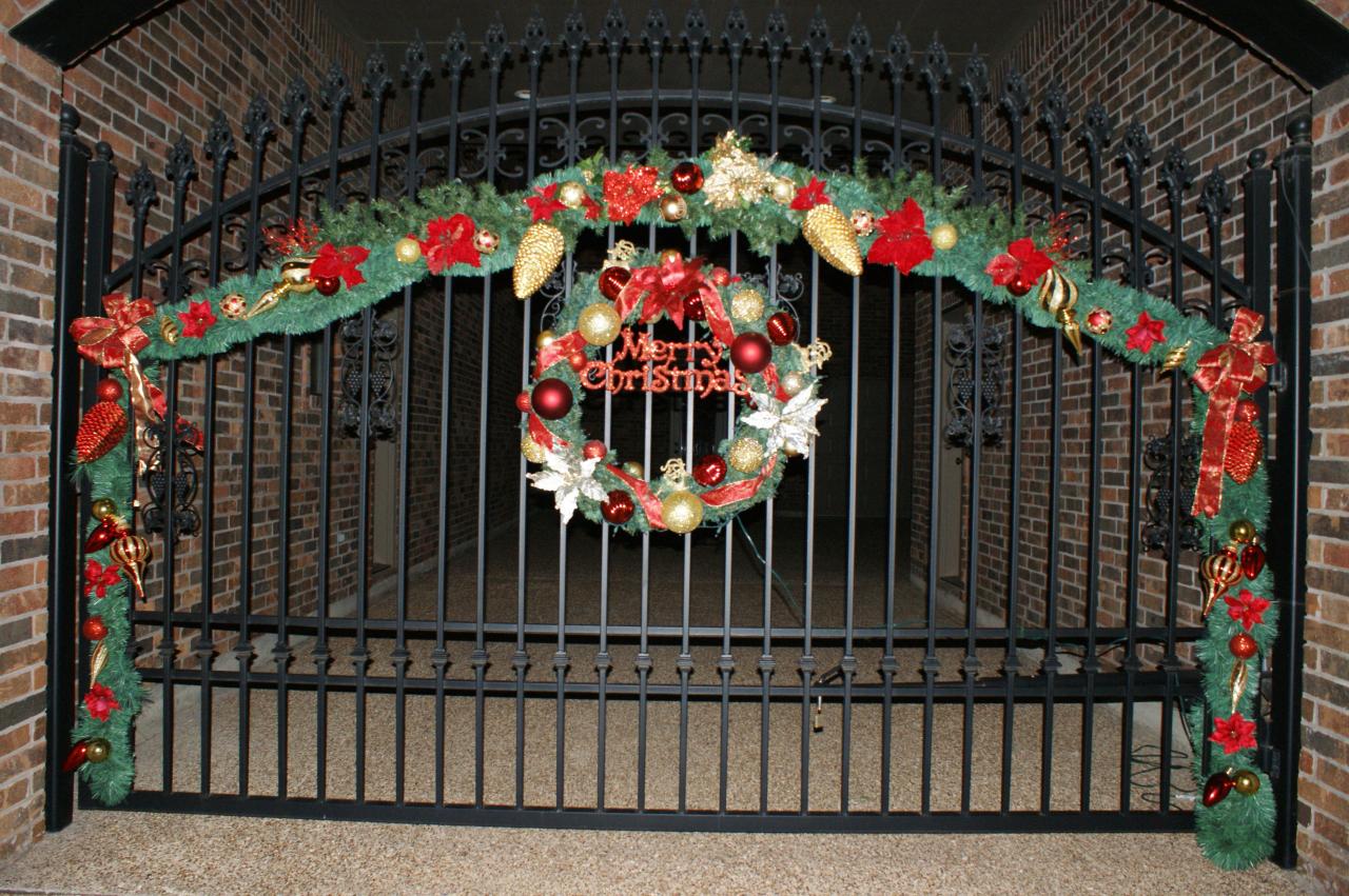 christmas decorations for outdoor gate Christmas gate decor Christmas tree gate, Outside christmas