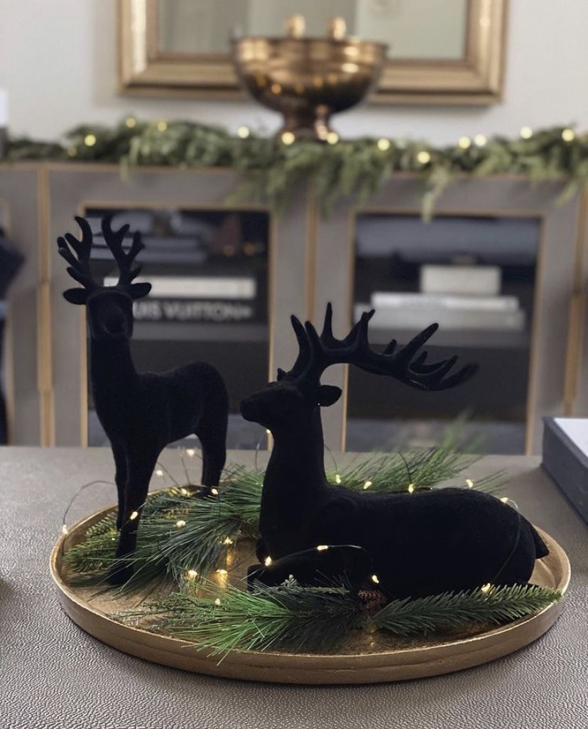 black deer christmas decor Modern Christmas decor Kerst ideeën, Kerst, Kerst knutselen