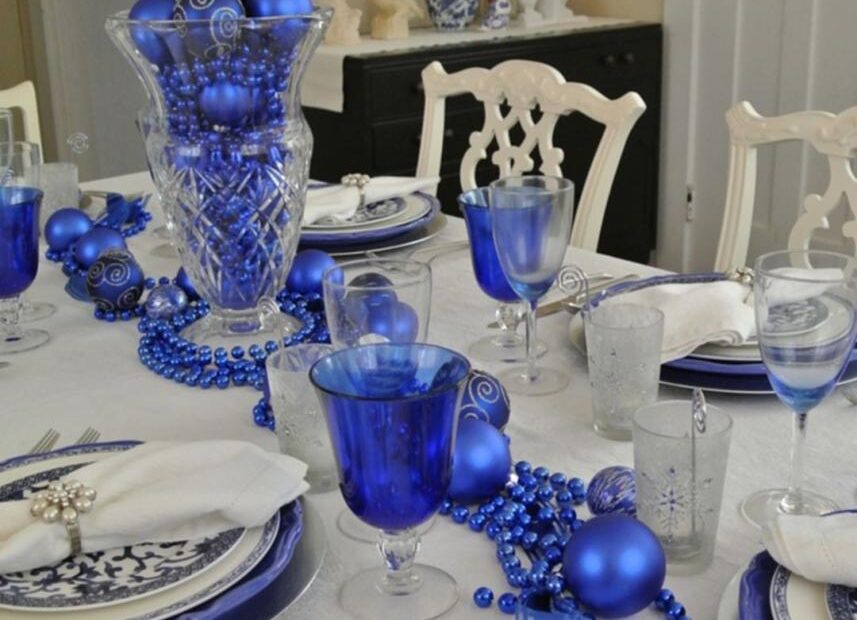 light blue christmas decor 20+ Chic Blue Christmas Dining Room Ideas for Your Inspiration Blue christmas decor, Christmas